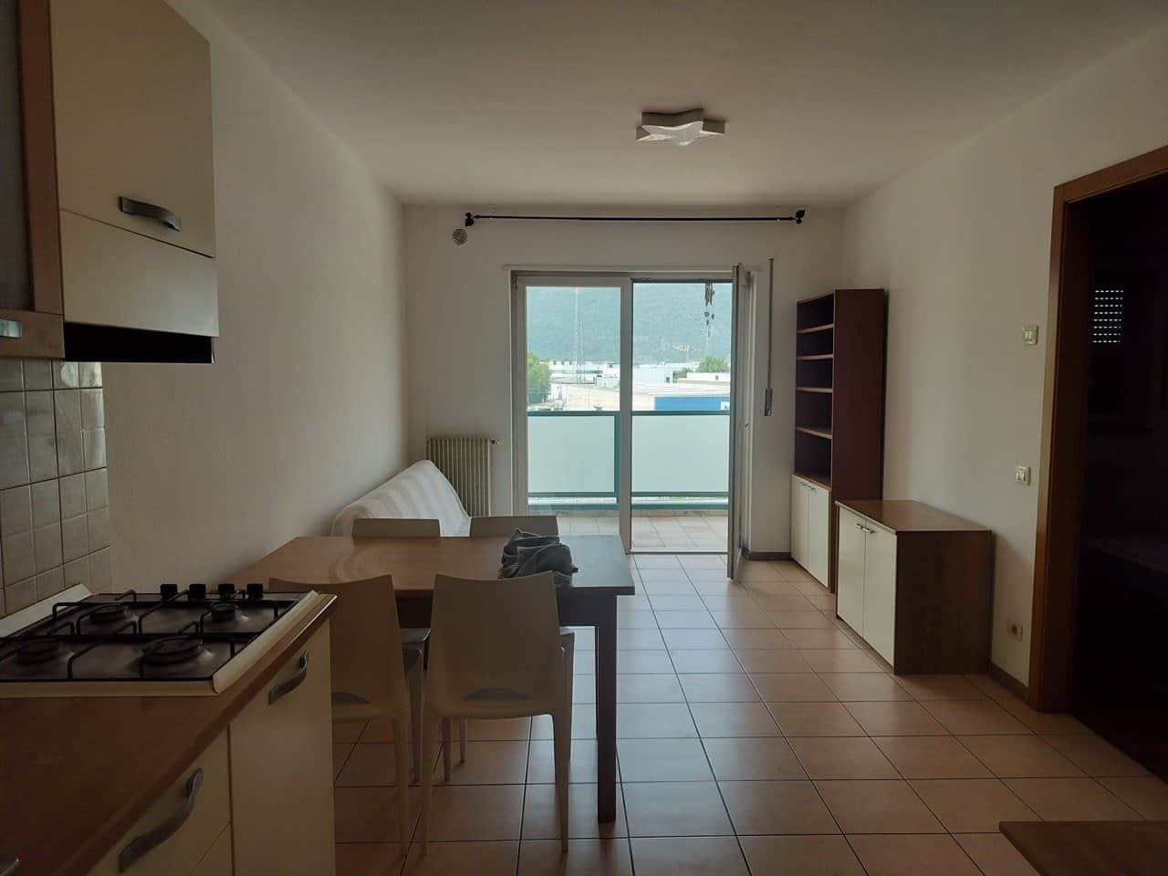 VENDESI MINIAPPARTAMENTO IN VIA STENICO